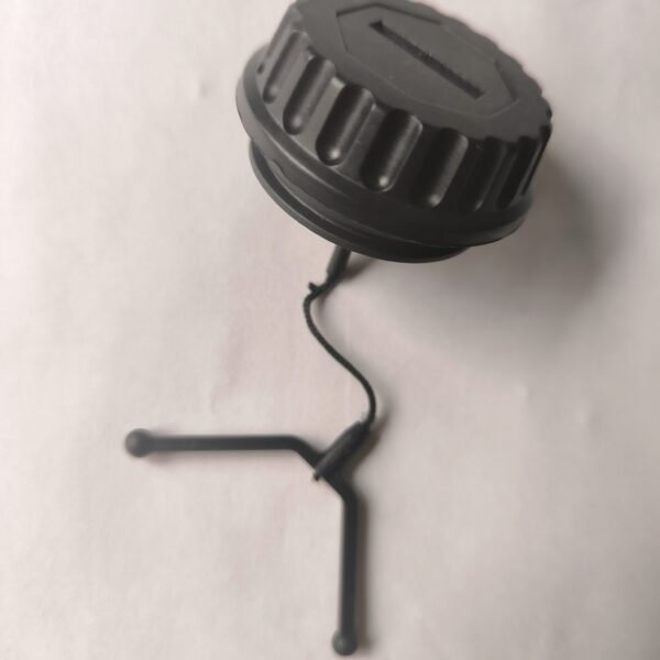 Čep goriva Stihl 064, 066, MS 650, 660